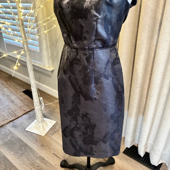 ✨ Ann Taylor LOFT Black & Charcoal Metallic Jacquard Sleeveless Sheath Dress 6✨ - Picture 5 of 12